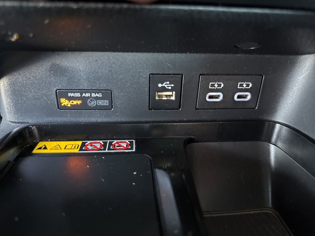 Used 2025 Toyota Camry XSE FWD image 14