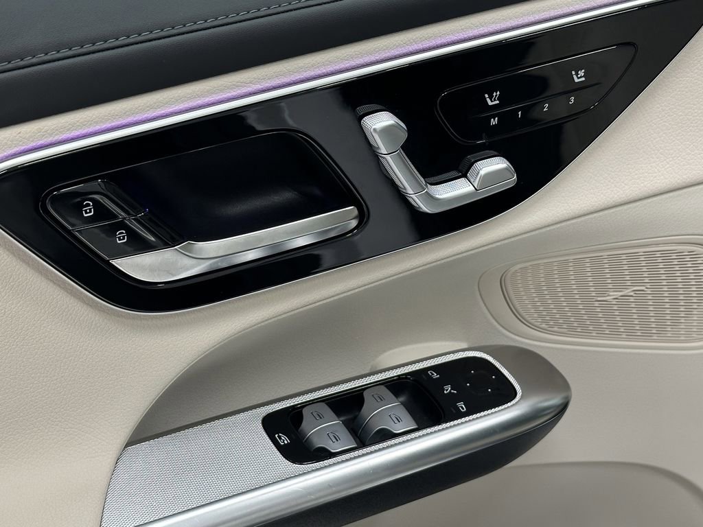 Certified 2025 Mercedes-Benz GLC 300 image 11