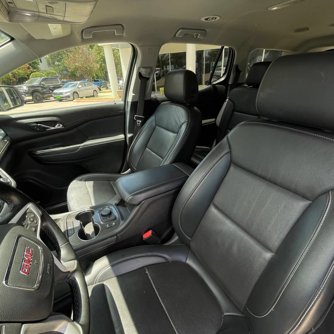 Used 2023 GMC Acadia SLT FWD image 21