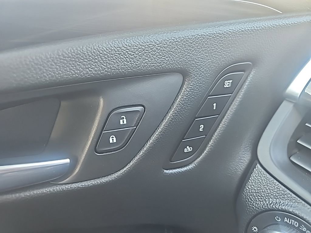 Used 2019 Buick Envision Essence image 23