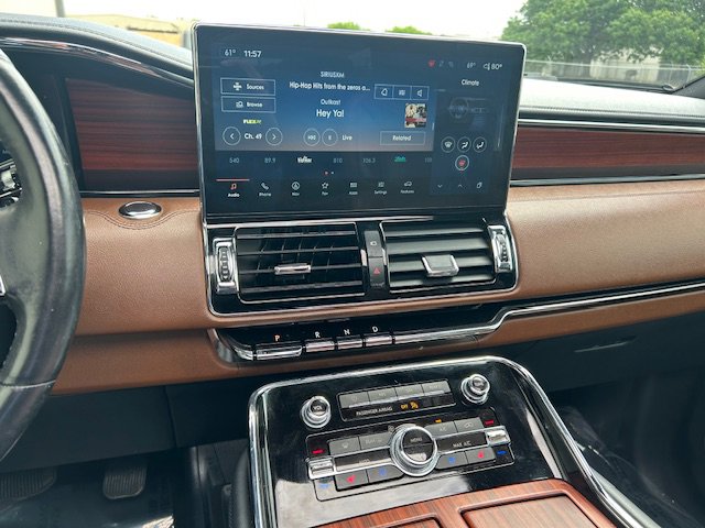 Used 2023 Lincoln Navigator Reserve image 26