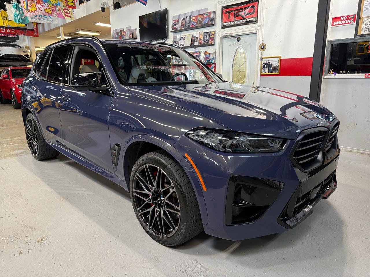 Used 2024 BMW X5 M Competition w/ Executive Package AWD/4WD image 3