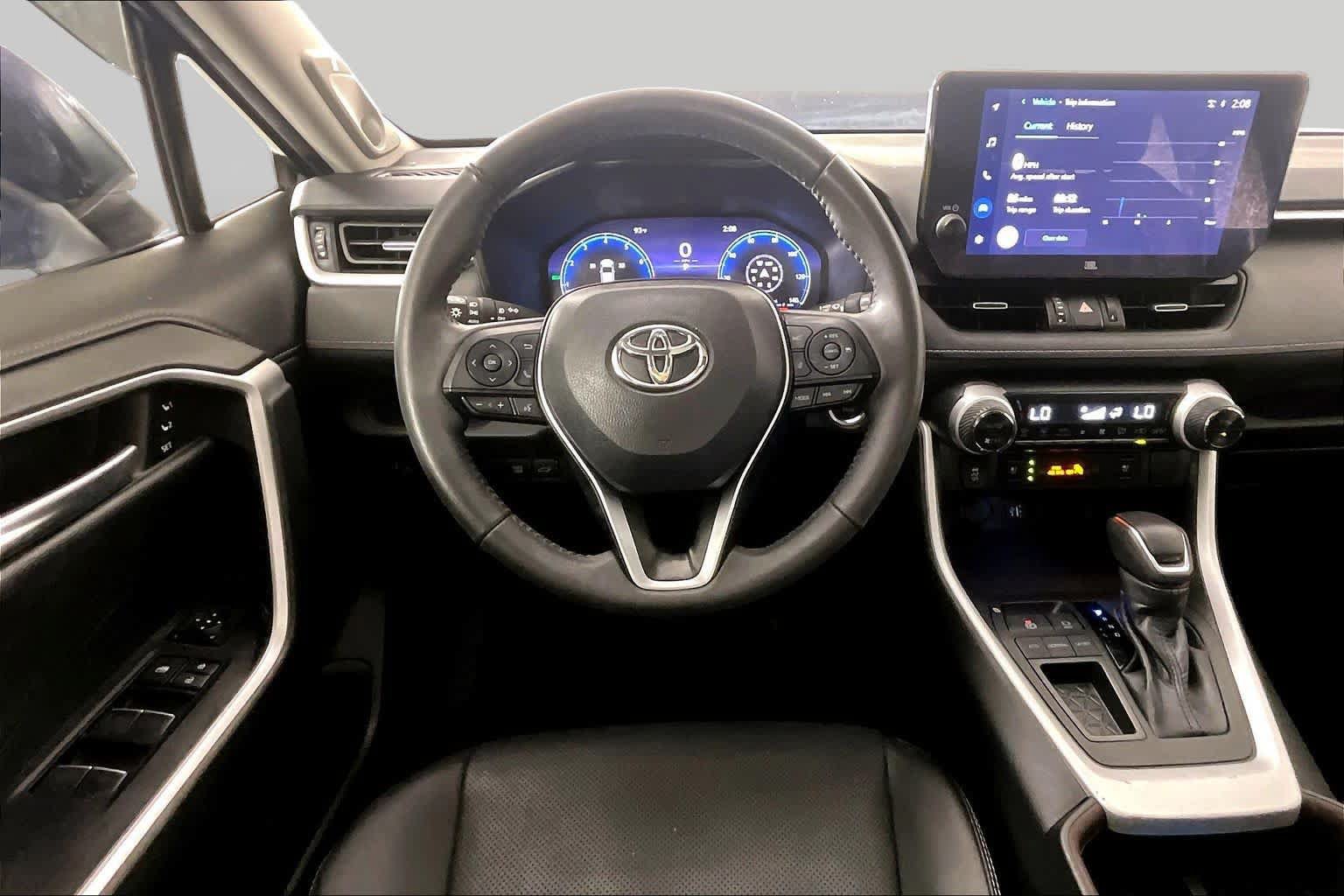 Used 2023 Toyota RAV4 Limited FWD image 6