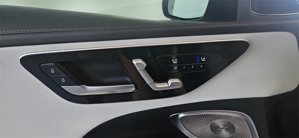 Used 2022 Mercedes-Benz C 300 Sedan image 13