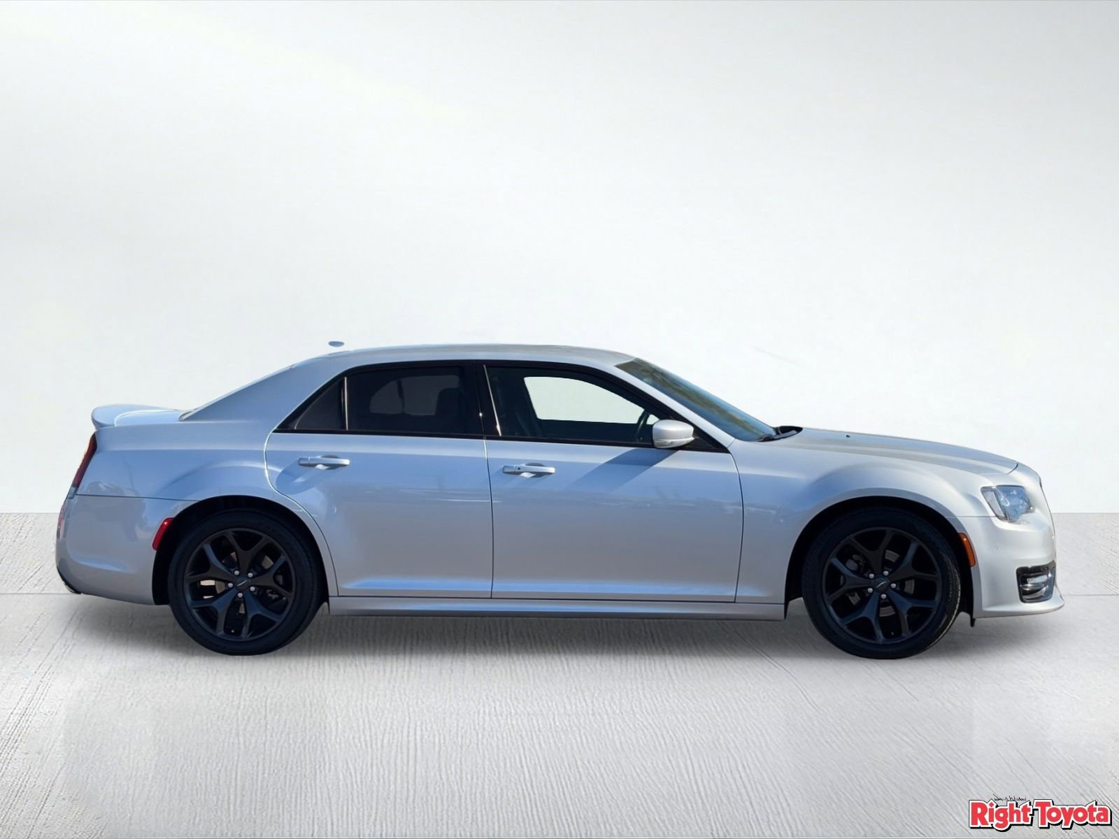 Used 2021 Chrysler 300 S w/ S Model Appearance Package image 8