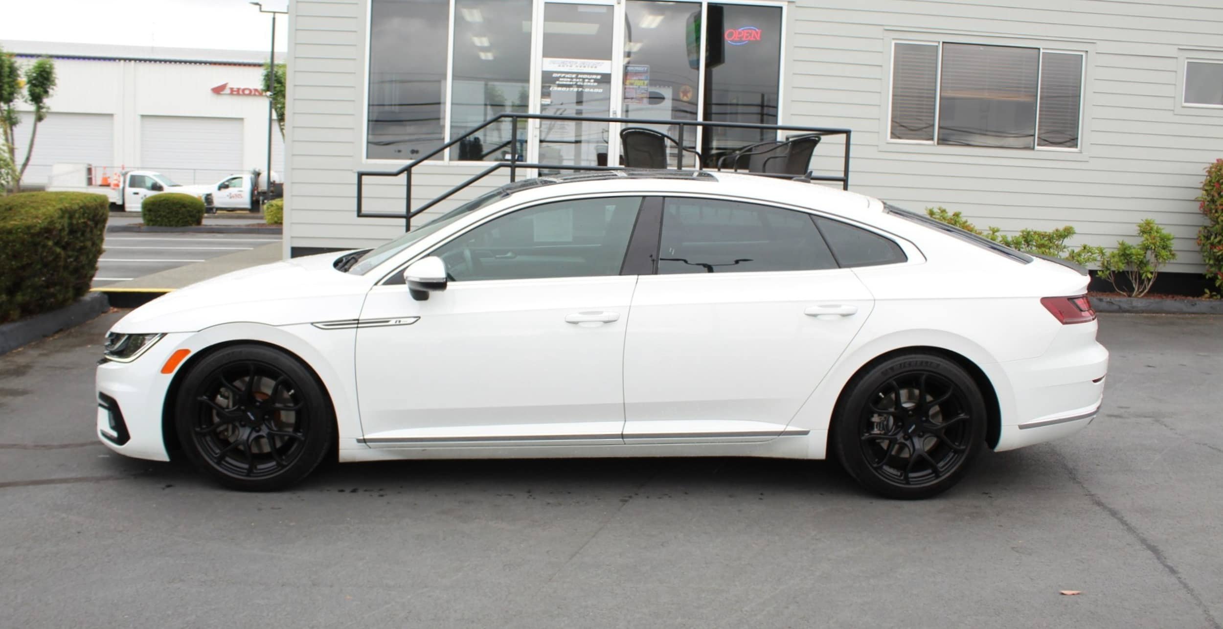 Used 2019 Volkswagen Arteon SEL AWD/4WD image 3