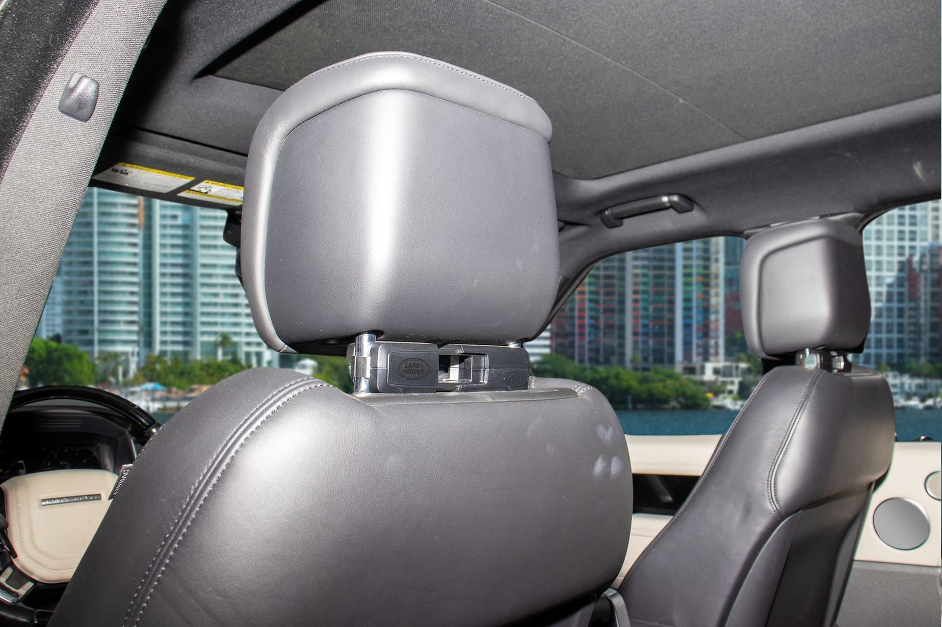 Used 2018 Land Rover Range Rover HSE image 20