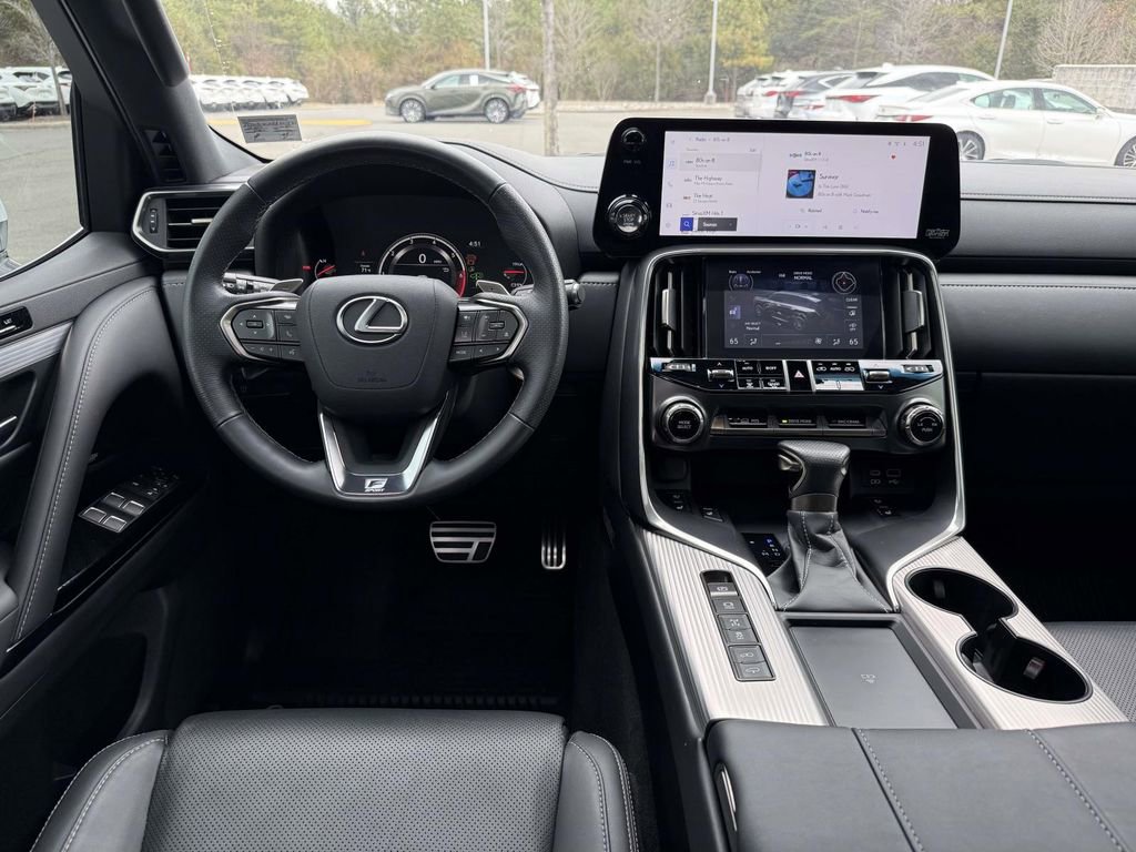 Used 2024 Lexus LX 600 F Sport image 8