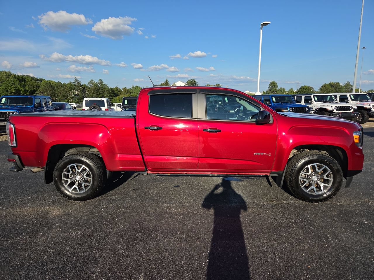 Used 2021 GMC Canyon AT4 w/ Driver Alert Package AWD/4WD image 8