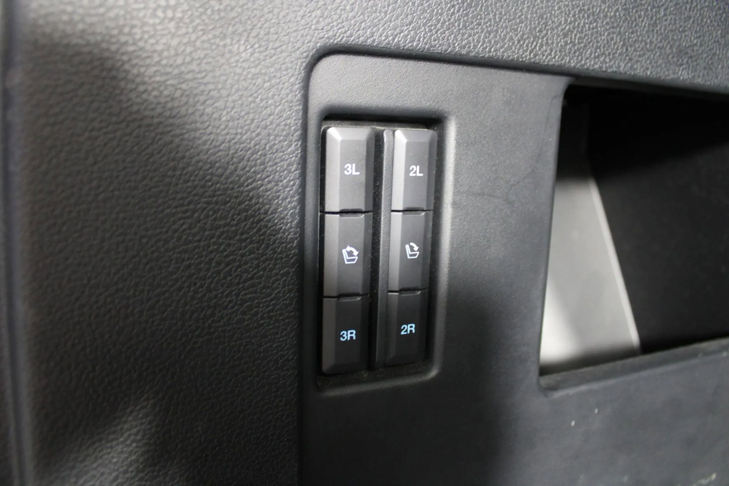 Used 2020 Ford Expedition Max Platinum AWD/4WD image 34