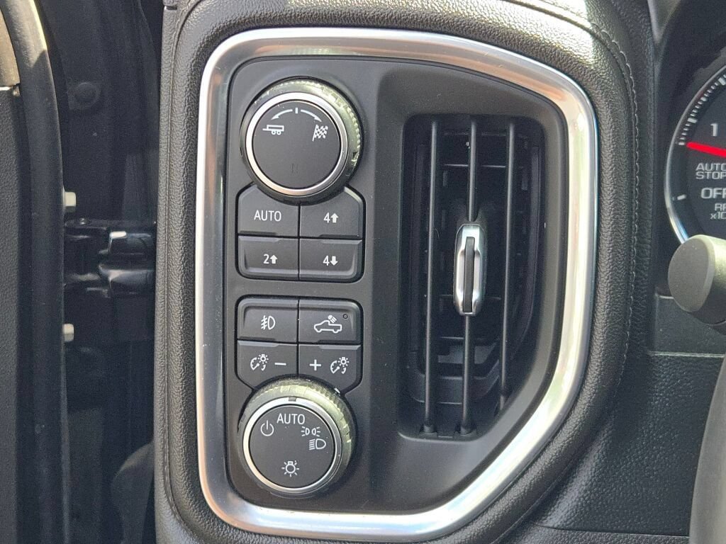 Certified 2019 Chevrolet Silverado 1500 RST w/ Convenience Package AWD/4WD image 30