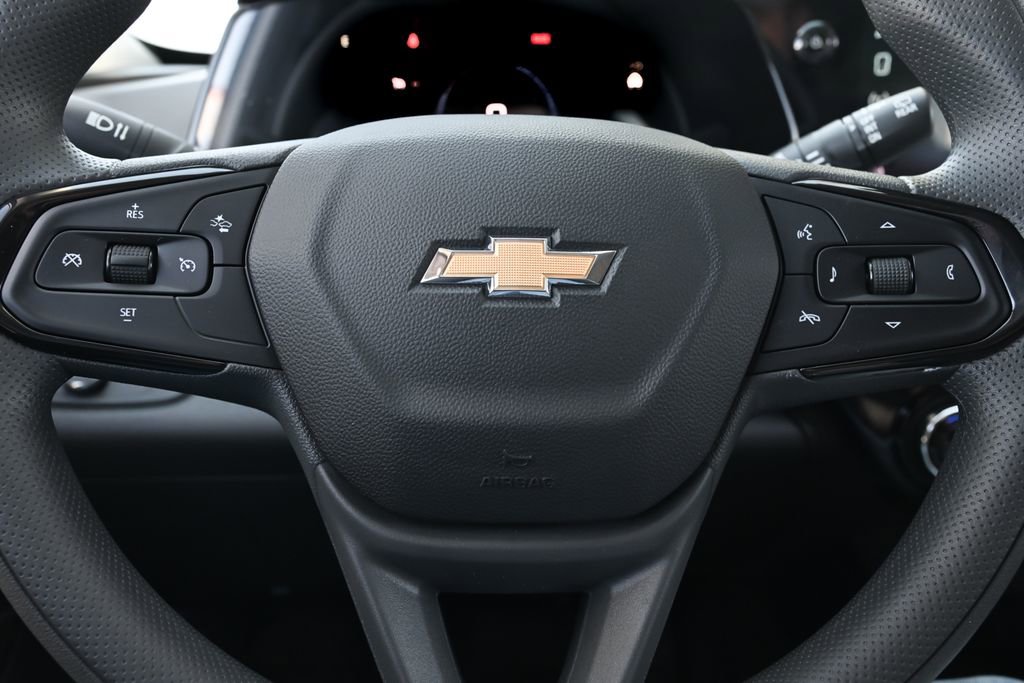 New 2026 Chevrolet Trax LT w/ LPO, Blackout Package FWD image 18