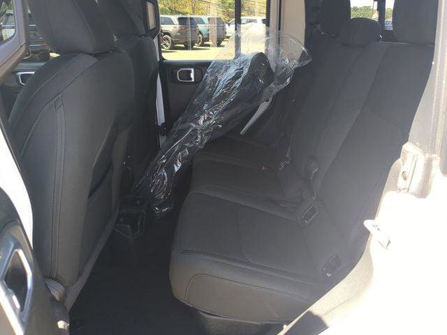 Certified 2021 Jeep Gladiator Sport AWD/4WD image 17
