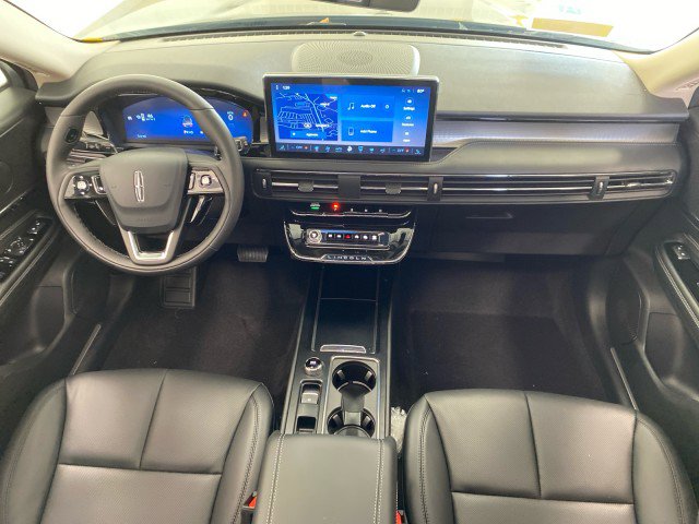 New 2025 Lincoln Corsair AWD w/ Equipment Group 101A image 10