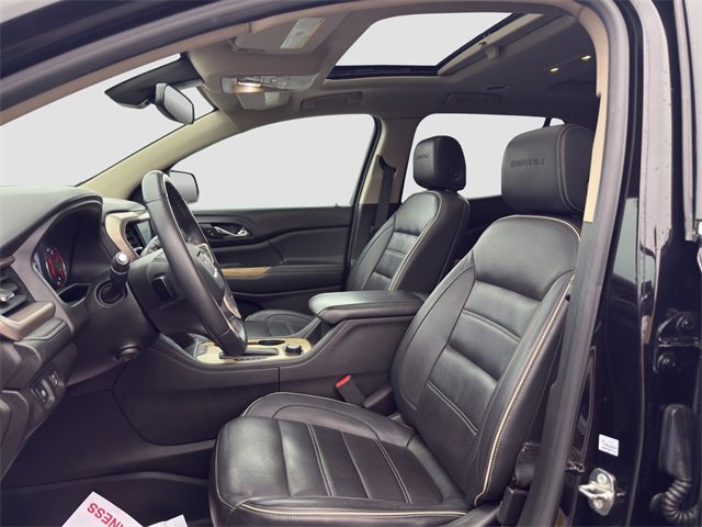 Used 2017 GMC Acadia Denali w/ Technology Package image 9