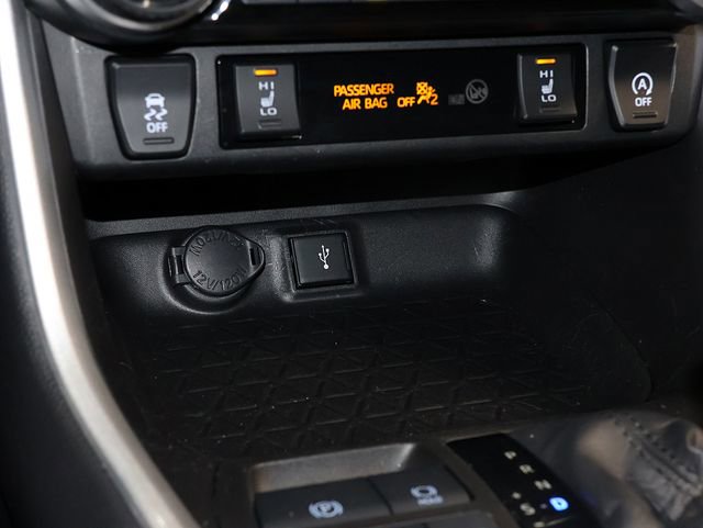 Used 2021 Toyota RAV4 XLE w/ Convenience Package AWD/4WD image 20