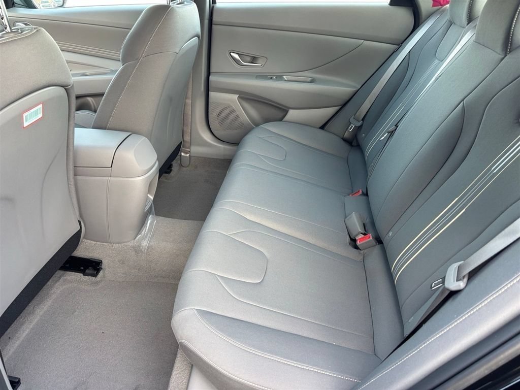 Certified 2026 Hyundai Elantra Sport FWD image 15