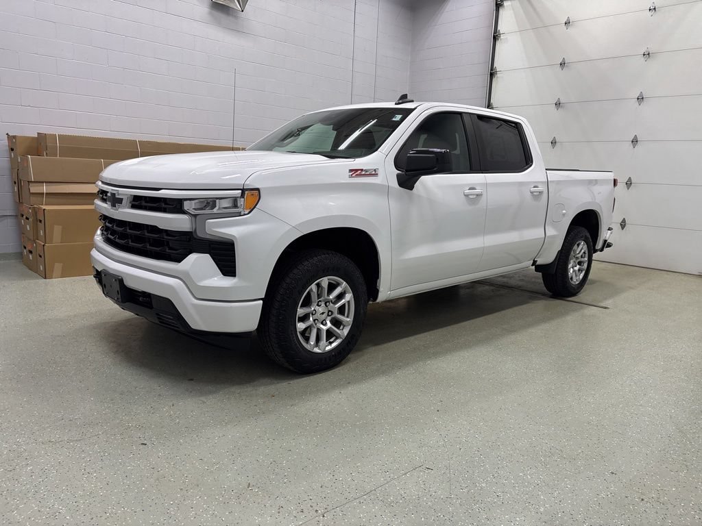 Used 2023 Chevrolet Silverado 1500 RST AWD/4WD image 7