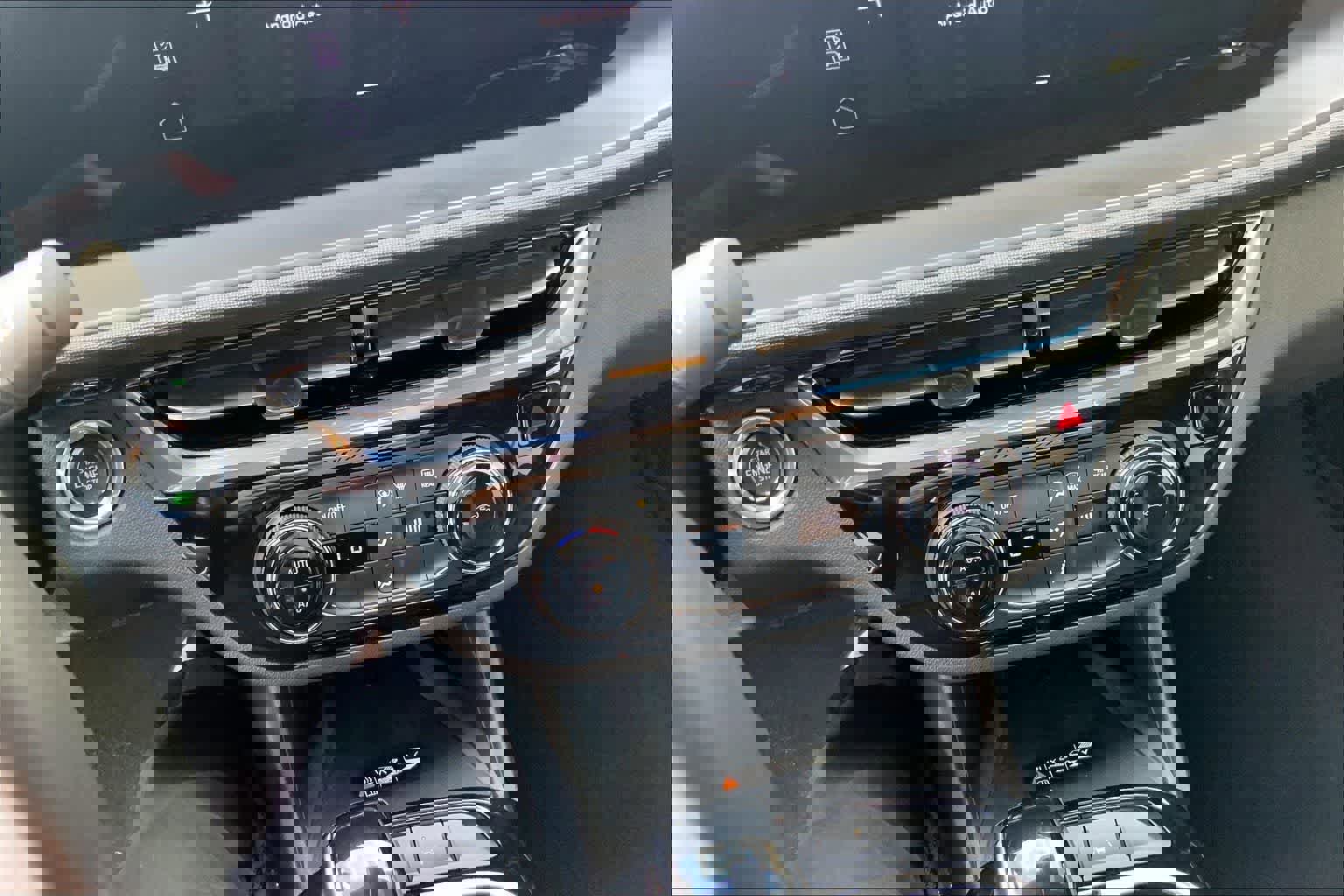 Used 2024 Buick Envista Sport Touring w/ Convenience II Package image 34