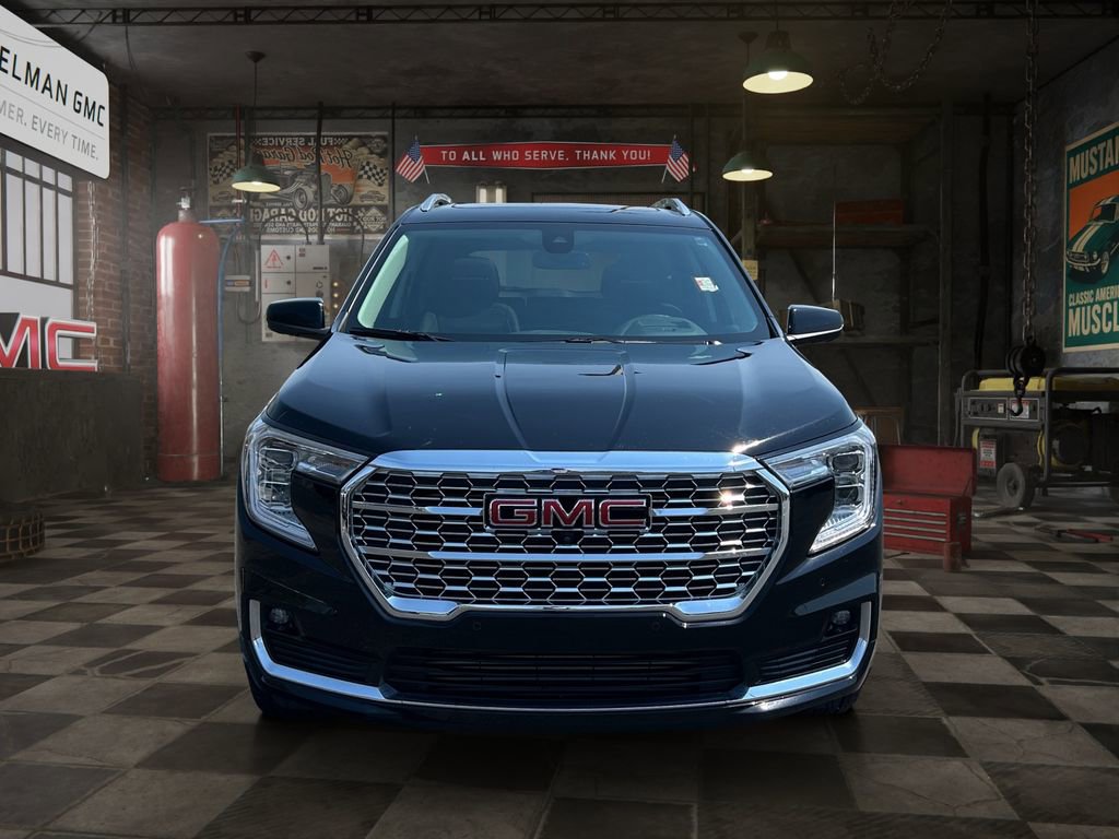 Certified 2024 GMC Terrain Denali w/ Denali Premium Package AWD/4WD image 2