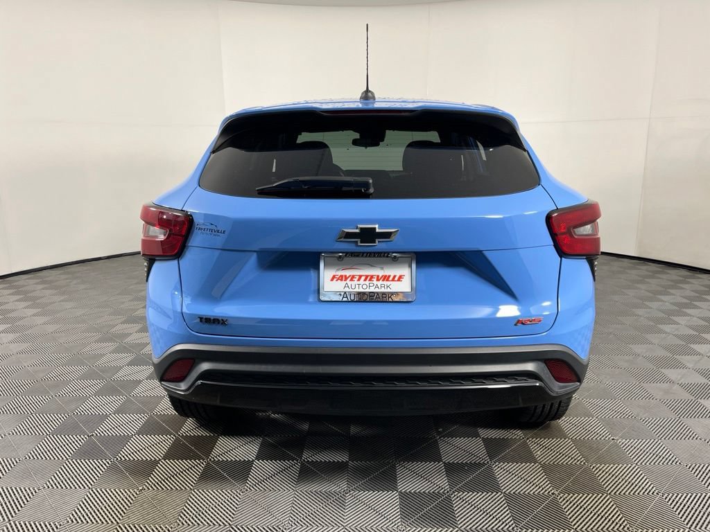Certified 2024 Chevrolet Trax RS FWD image 10