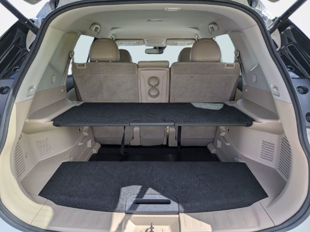 Used 2019 Nissan Rogue SL AWD/4WD image 12