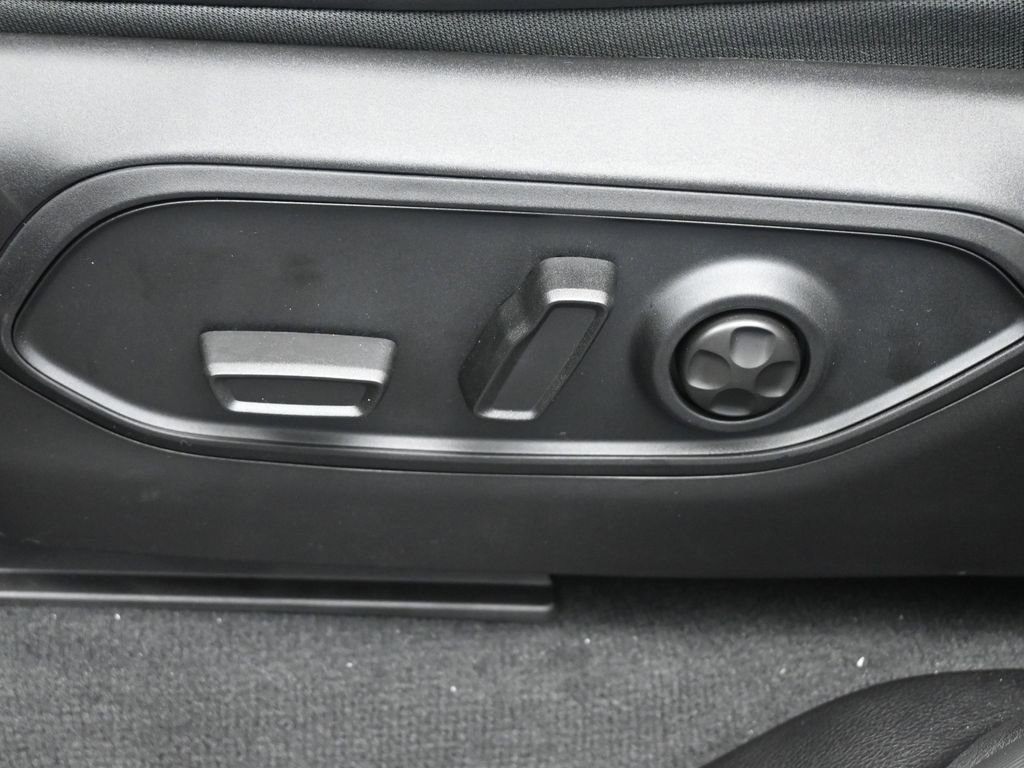 New 2025 Jeep Grand Cherokee L Limited w/ Luxury Tech Group II image 18