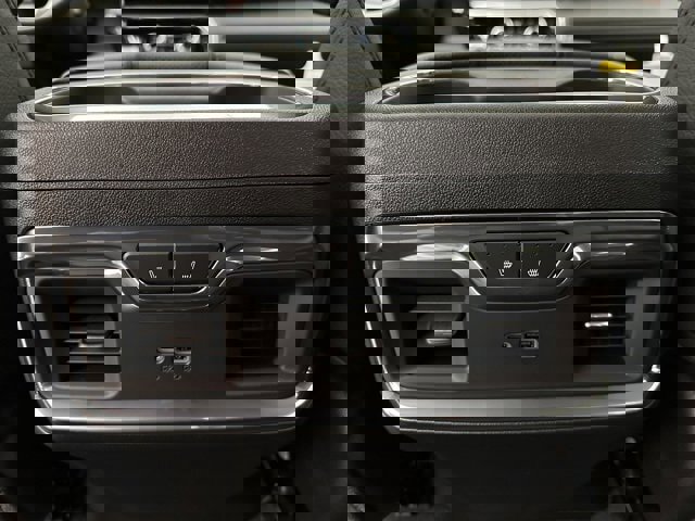 New 2026 GMC Sierra 3500 Denali w/ Denali Reserve Package image 24