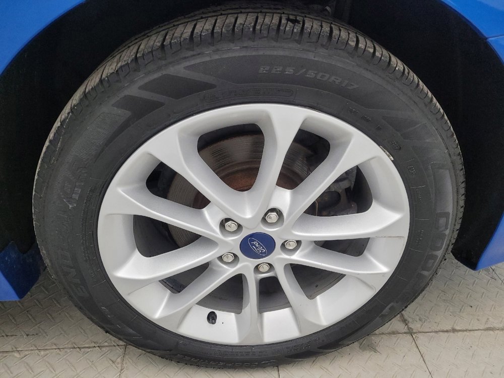 Used 2020 Ford Fusion SE image 31