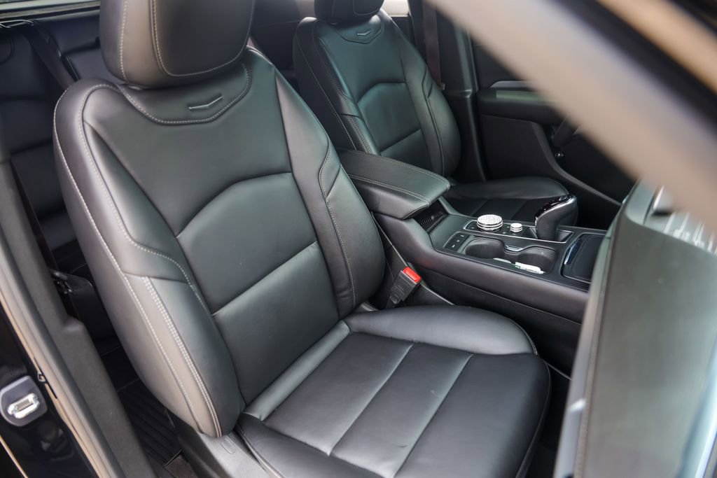 Certified 2024 Cadillac XT4 Premium Luxury w/ Cold Weather Package FWD image 31