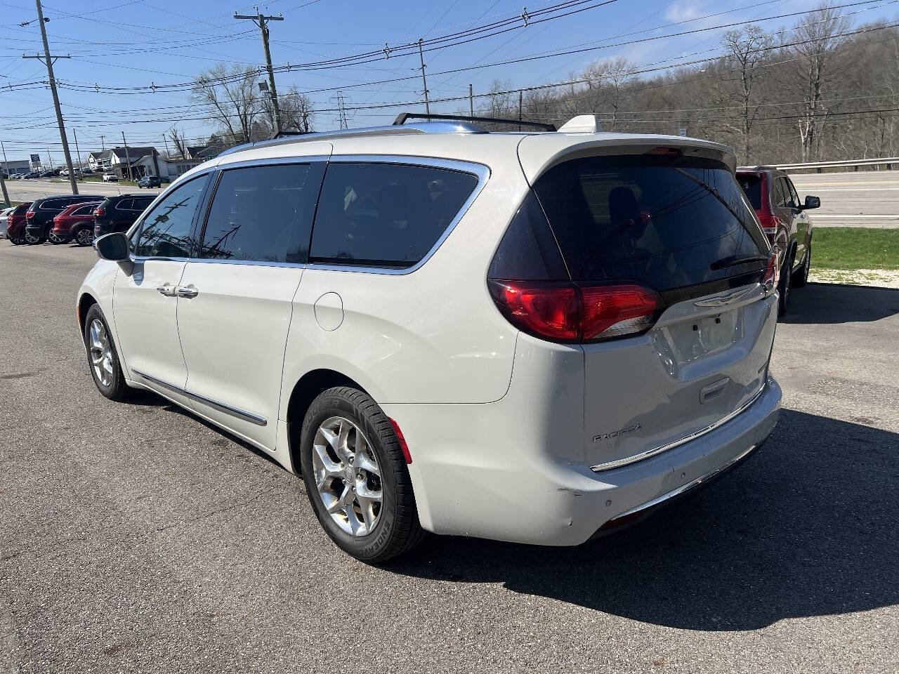 Used 2020 Chrysler Pacifica Limited FWD image 6