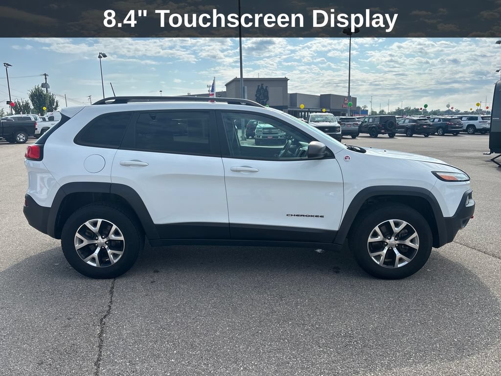 Used 2016 Jeep Cherokee Trailhawk w/ Leather Interior Group AWD/4WD image 8