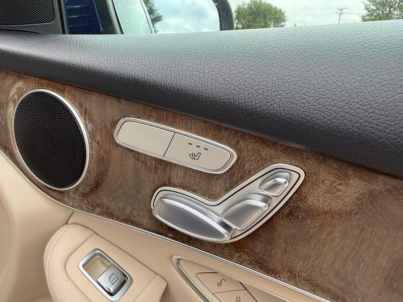 Used 2017 Mercedes-Benz GLC 300 w/ Premium 1 Package image 19