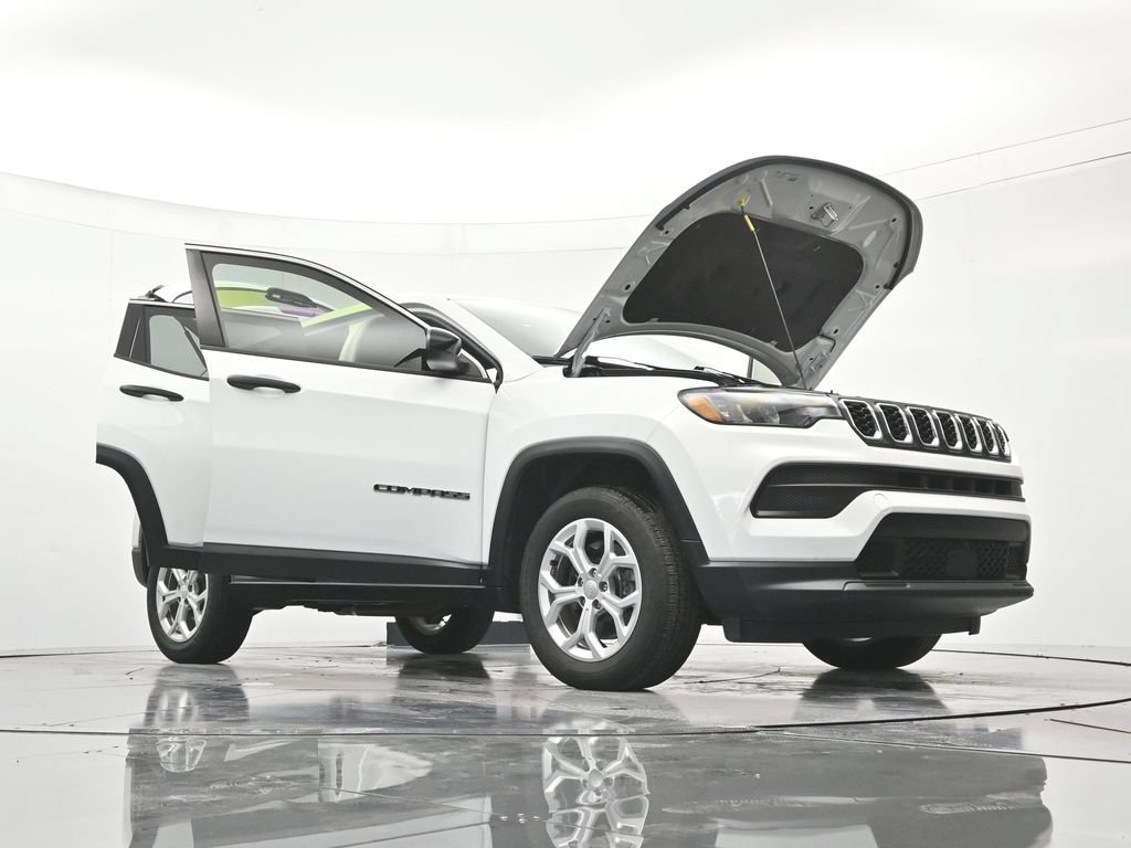 Used 2024 Jeep Compass Sport AWD/4WD image 48