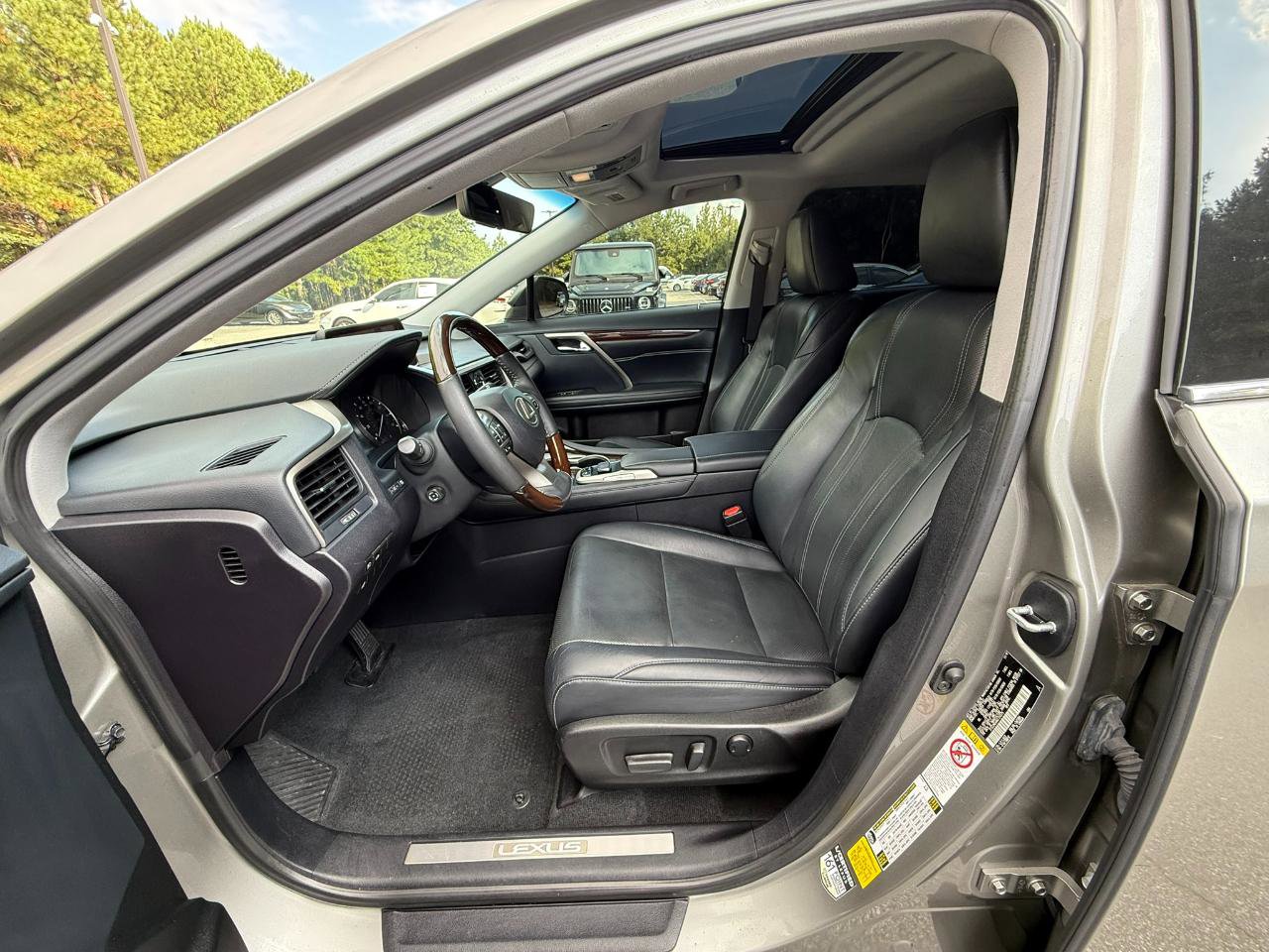 Used 2019 Lexus RX 350 FWD w/ Navigation Package image 9