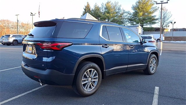 Used 2023 Chevrolet Traverse LT image 8