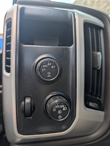 Used 2015 GMC Sierra 1500 SLE w/ SLE Value Package AWD/4WD image 11