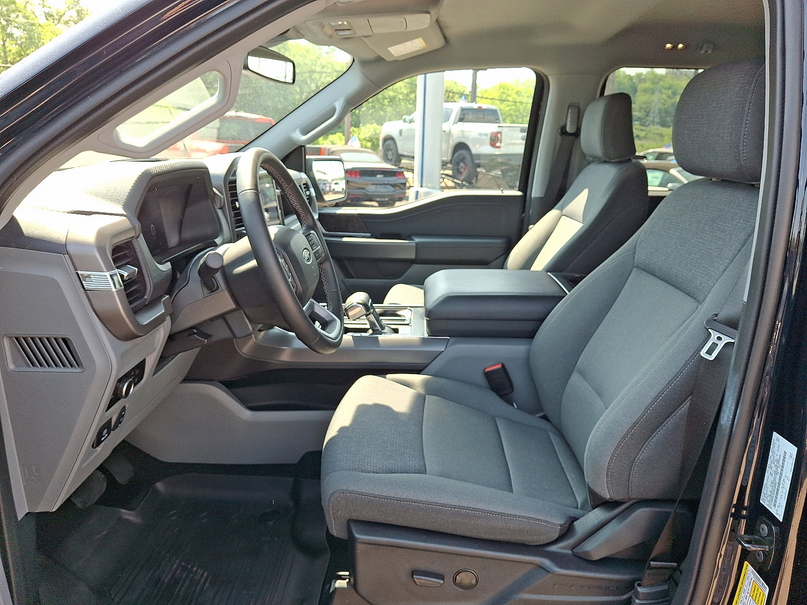 Used 2025 Ford F150 Lightning XLT AWD/4WD image 13