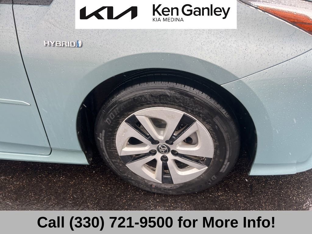 Used 2016 Toyota Prius Four w/ Advanced Technology Package image 21