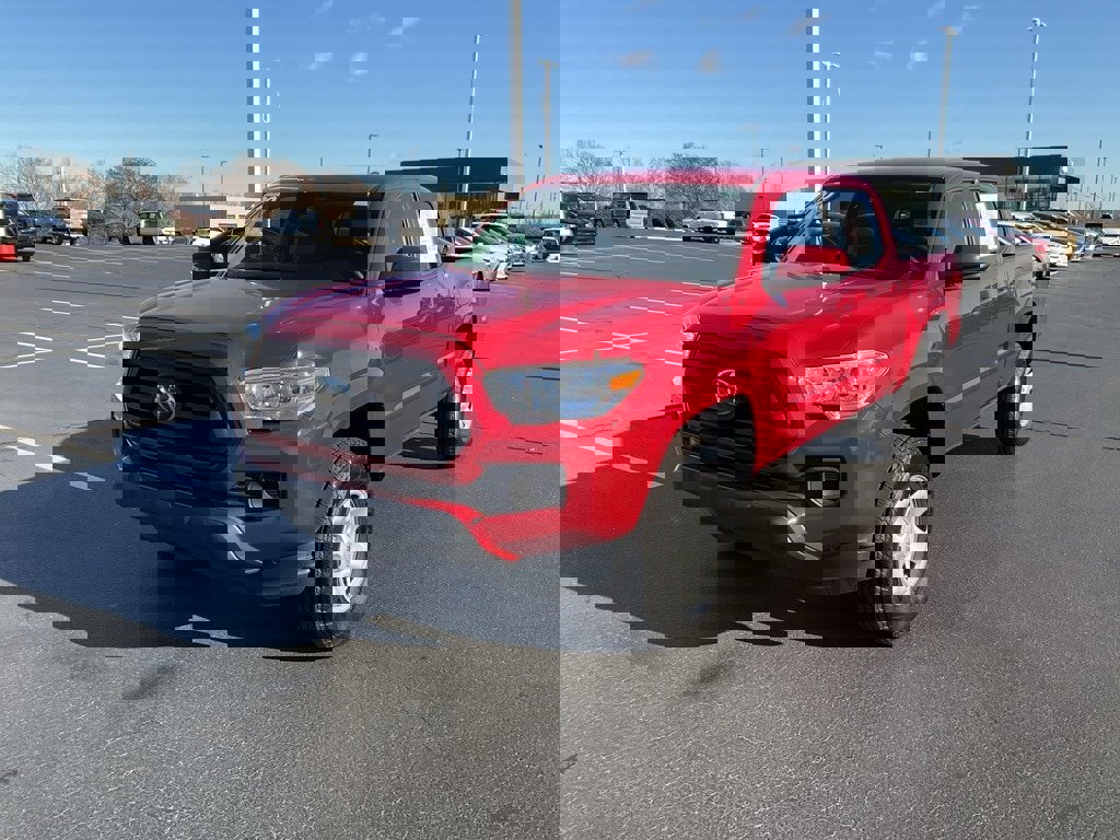 Used 2020 Toyota Tacoma SR image 1