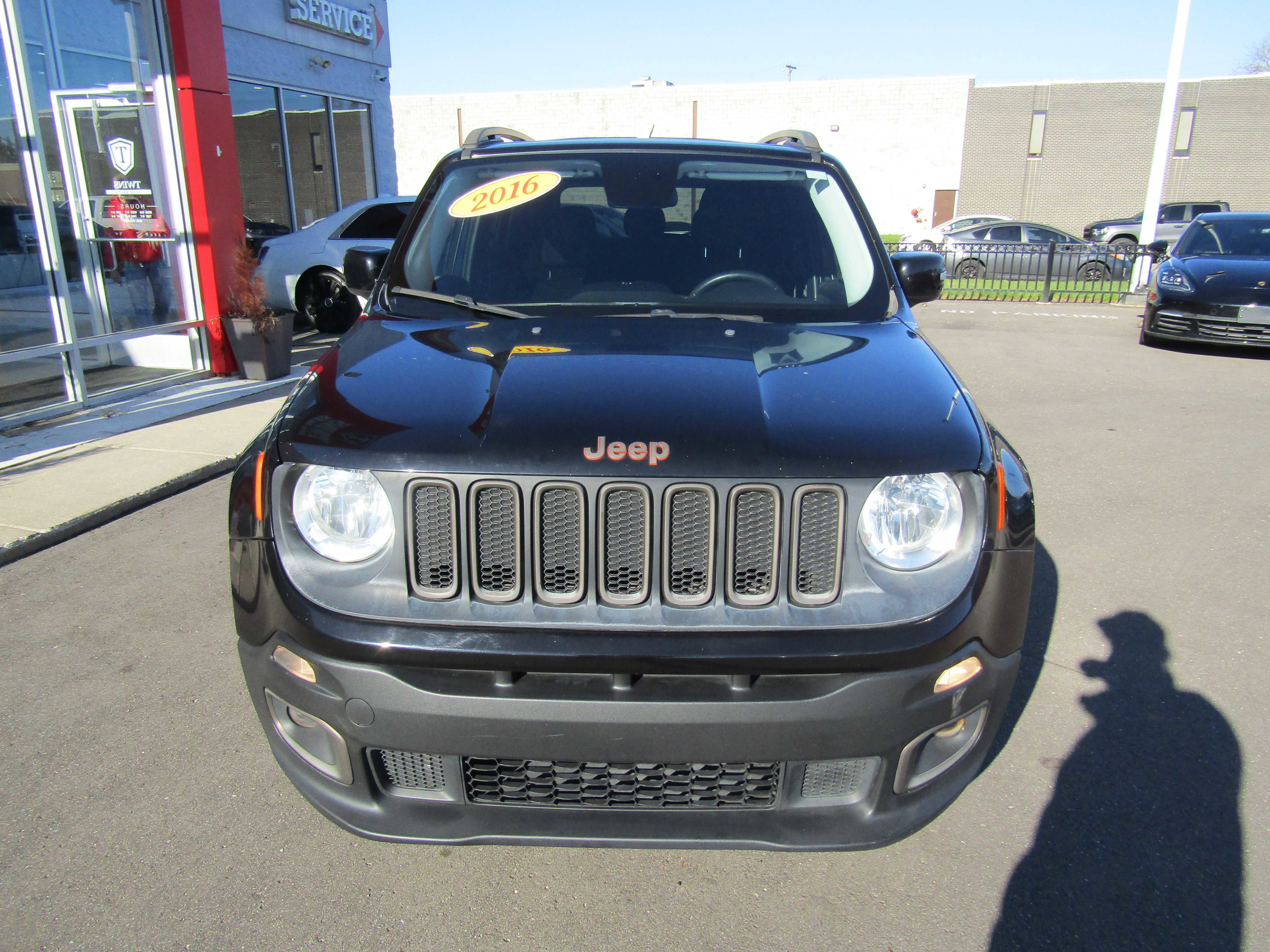 Used 2016 Jeep Renegade 75th Anniversary image 3