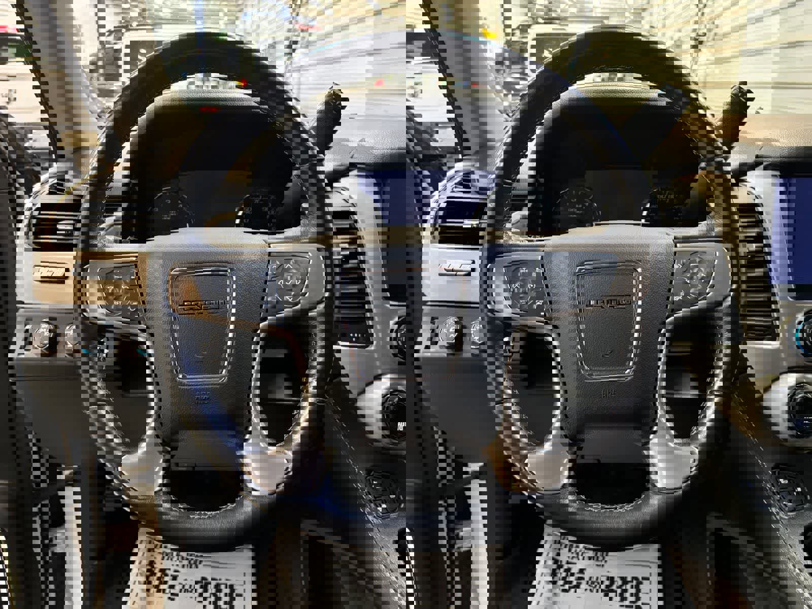 Used 2019 GMC Yukon XL Denali w/ Denali Ultimate Package AWD/4WD image 11