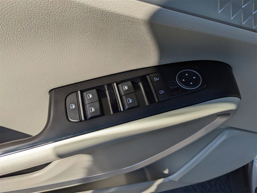 Certified 2025 Kia Soul LX image 19