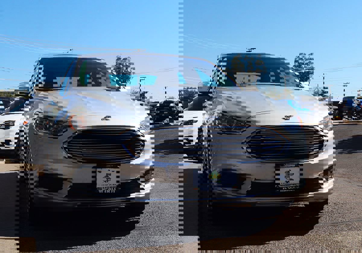 Used 2018 Ford Fusion S image 18