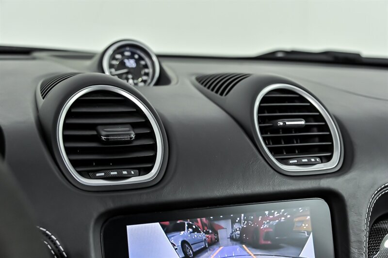 Used 2022 Porsche 718 Boxster Spyder RWD image 26