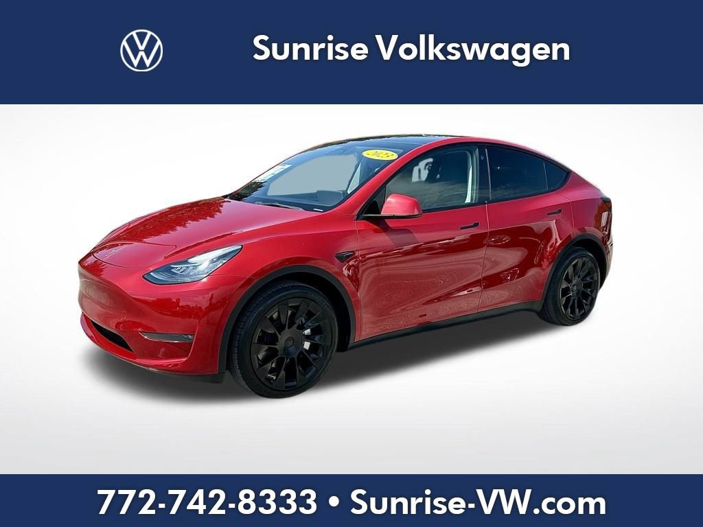 Used 2023 Tesla Model Y Long Range image 1