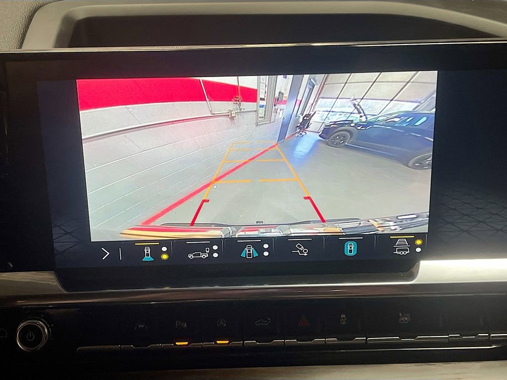 Used 2023 GMC Sierra 1500 SLT w/ SLT Premium Package image 14