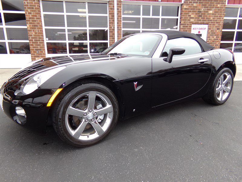 Used 2007 Pontiac Solstice Convertible w/ Premium Package image 5