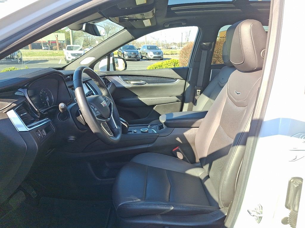 Certified 2024 Cadillac XT5 Premium Luxury w/ LPO, Floor Liner Package image 13