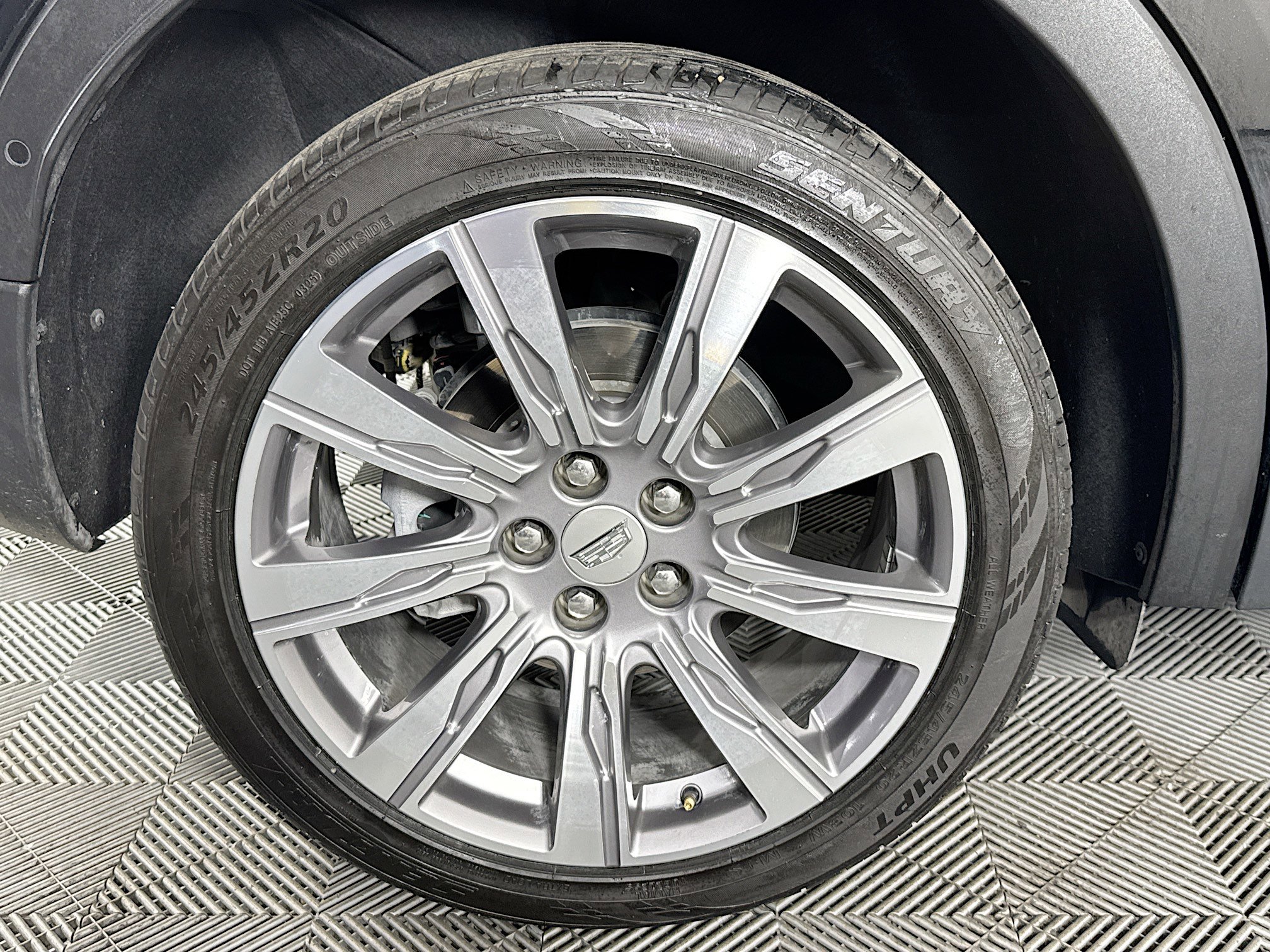 Used 2022 Cadillac XT4 Premium Luxury w/ Enhanced Visibility Package FWD image 32